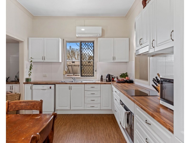3 Clark Street, South Toowoomba QLD 4350