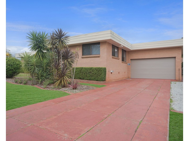 2 Heathwood Street, Rangeville QLD 4350
