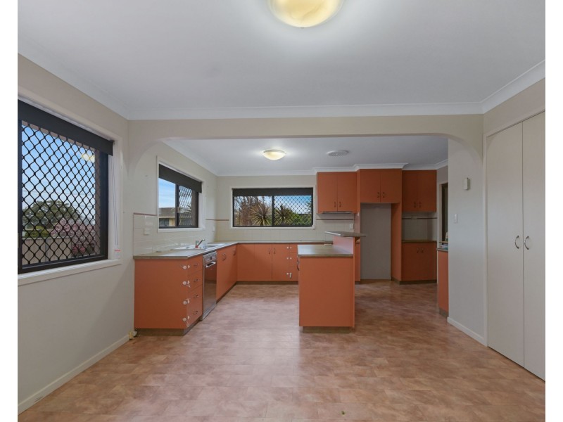 2 Heathwood Street, Rangeville QLD 4350