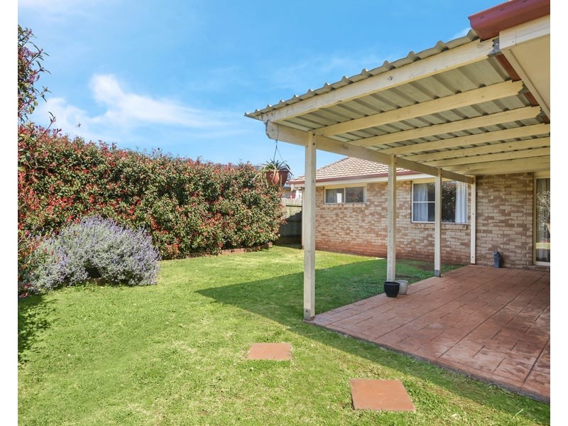 8 Pixie Drive, Kearneys Spring QLD 4350