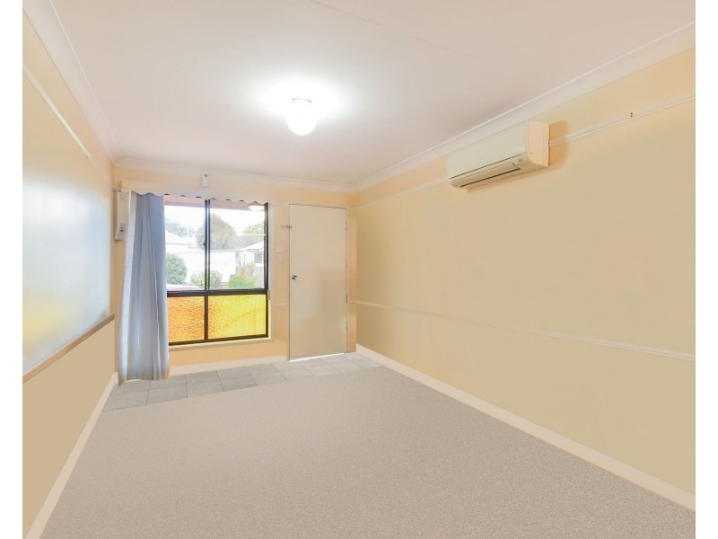 Unit 5/56 North Street, Mount Lofty QLD 4350