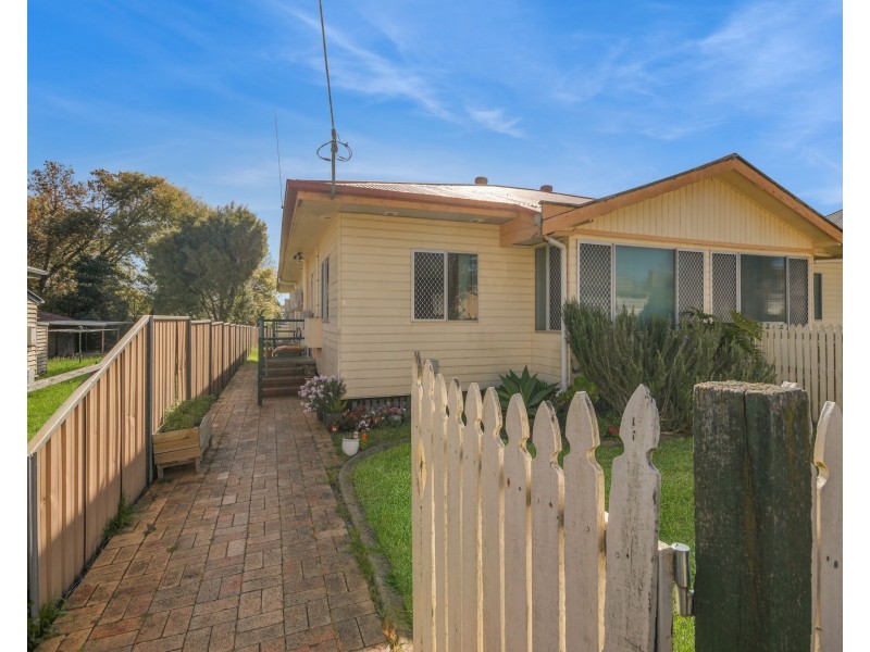 Unit 4/47 Grenier Street, Toowoomba City QLD 4350