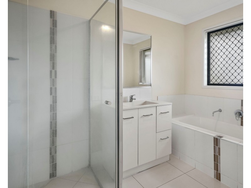 22 Weebah Place, Cambooya QLD 4358