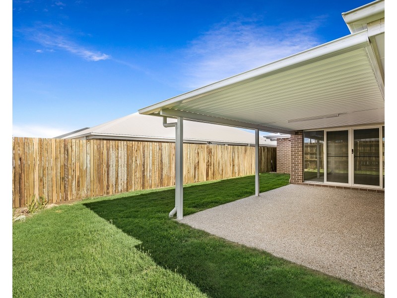 8 Nash Drive, Glenvale QLD 4350