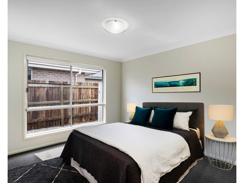 8 Nash Drive, Glenvale QLD 4350