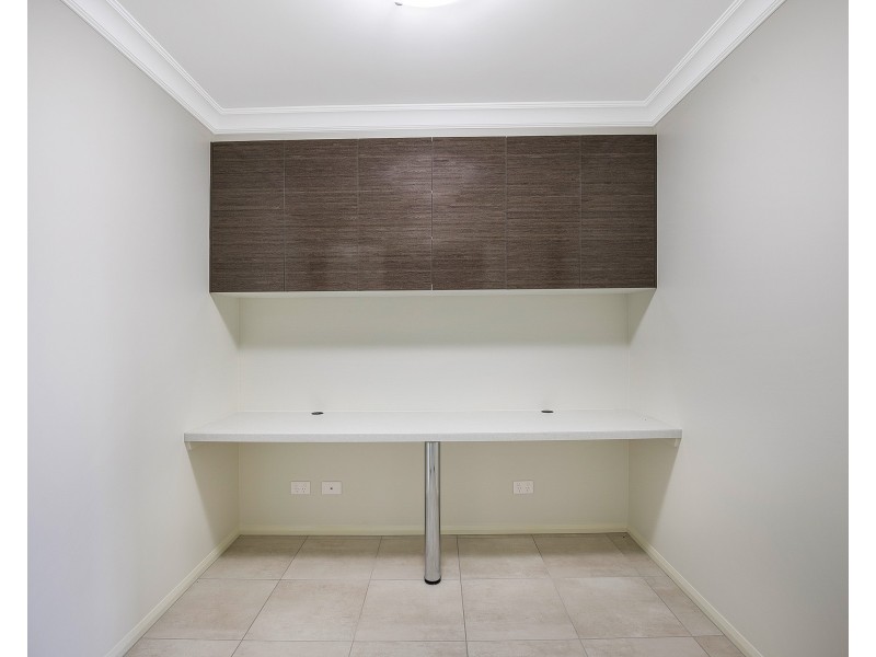 8 Nash Drive, Glenvale QLD 4350