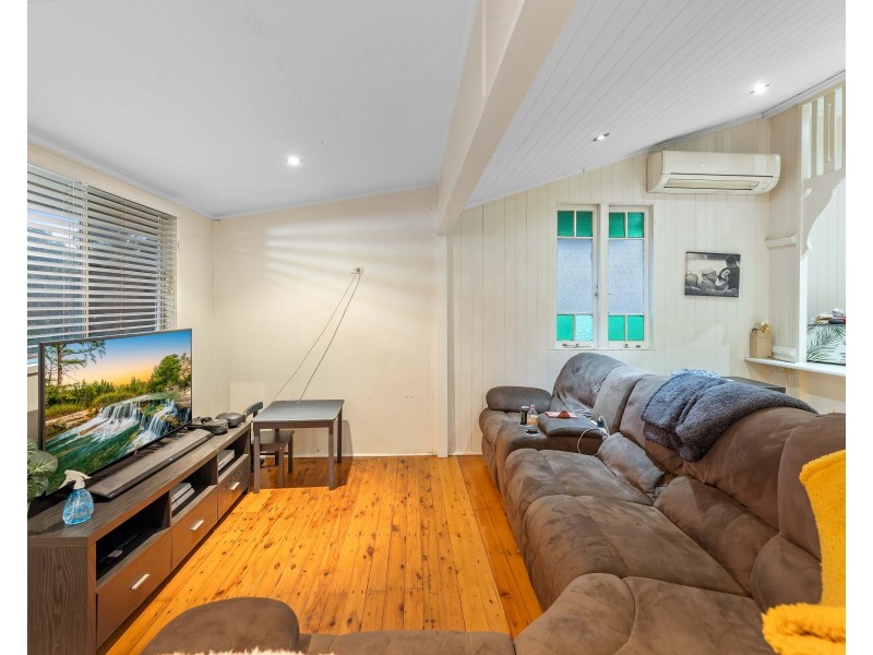 15 Swallow Court, Newtown QLD 4350