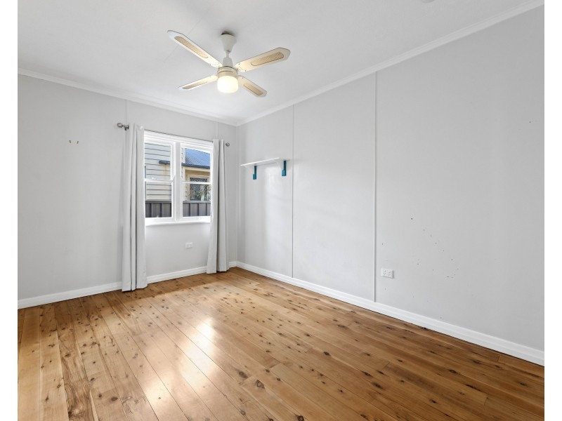 14 Dunne Street, Harristown QLD 4350