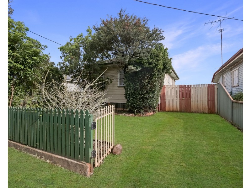 6A Lendrum Street, Newtown QLD 4350