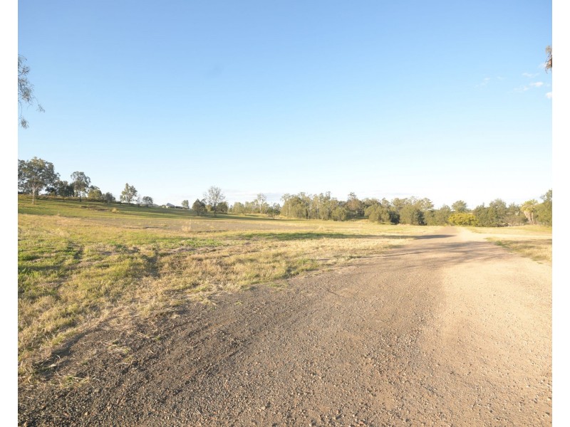 Roches Road, Withcott QLD 4352