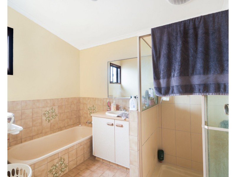469 Stenner Street, Harristown QLD 4350