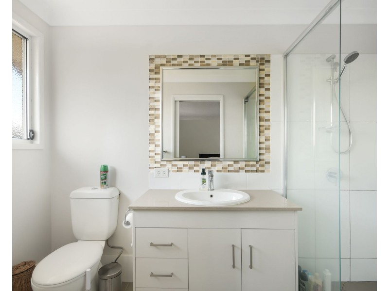 Unit 2/421 Tor Street, Newtown QLD 4350