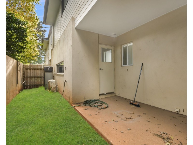 Unit 2/421 Tor Street, Newtown QLD 4350