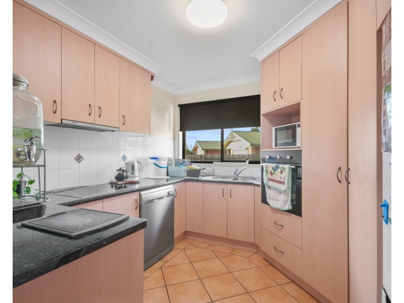 Unit 1/8 Paulene Crescent, Kearneys Spring QLD 4350