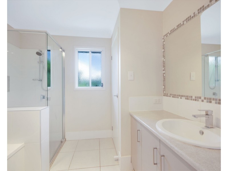 Unit 4/11 Obrien Street, Harlaxton QLD 4350