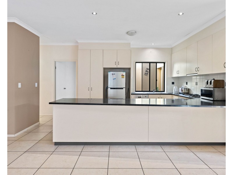 Unit 5/224 Herries Street, Newtown QLD 4350