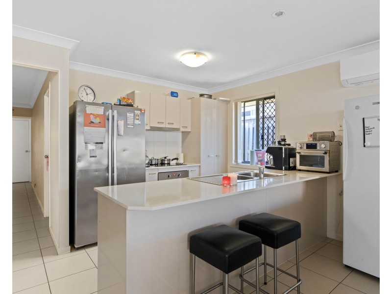 4 Barron Lane, Glenvale QLD 4350