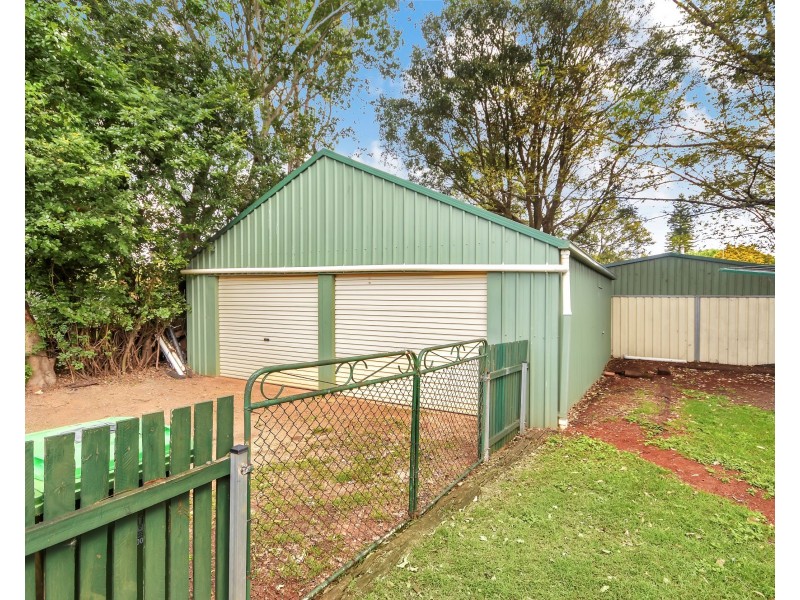 210 Campbell Street, Newtown QLD 4350