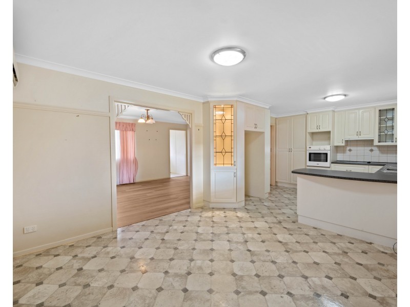 15 Challenor Street, Rockville QLD 4350