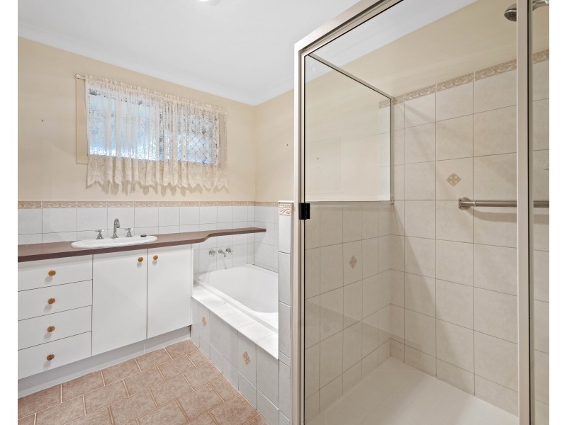 15 Challenor Street, Rockville QLD 4350