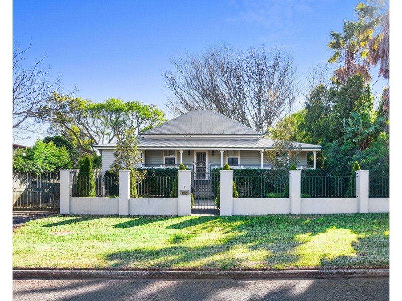 5 Cavell Street, East Toowoomba QLD 4350