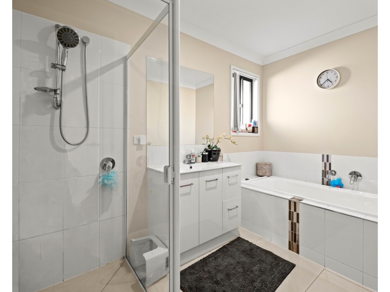 33 Tarcoola Street, Wyreema QLD 4352