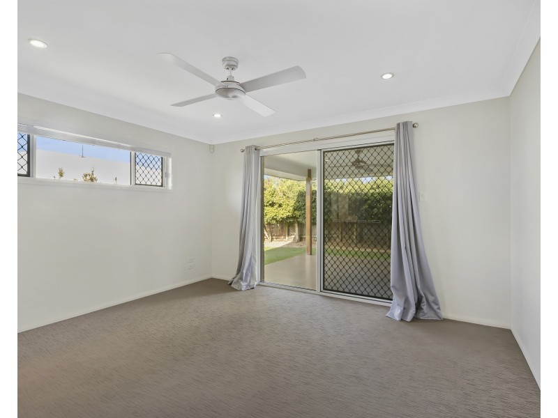 7 Saba Court, Middle Ridge QLD 4350