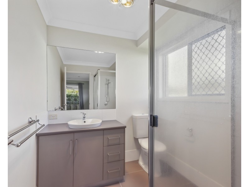 7 Saba Court, Middle Ridge QLD 4350