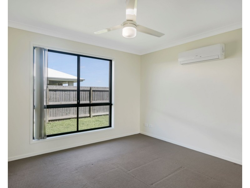 11 Mia Street, Wyreema QLD 4352