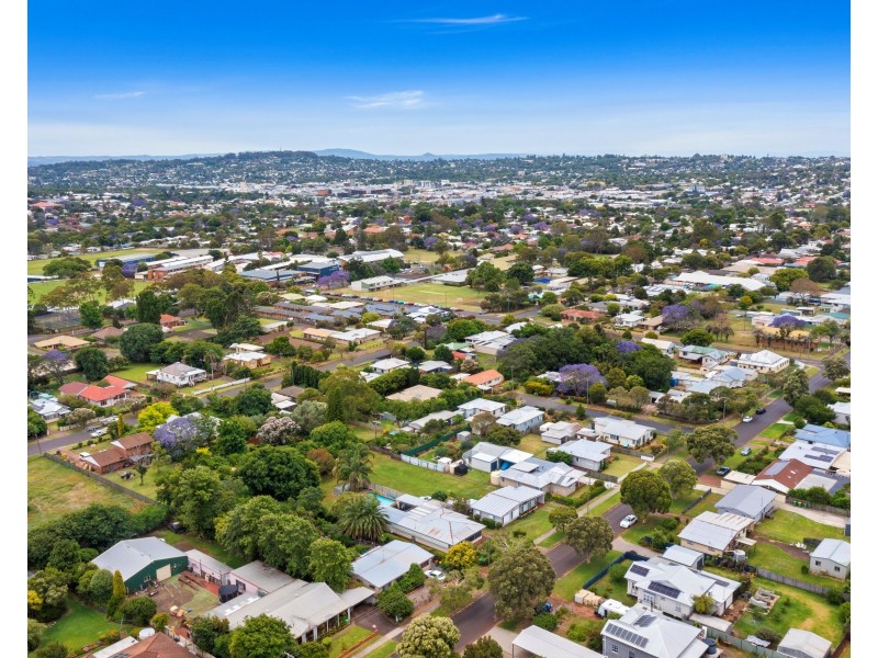 55 Buckland Street, Harristown QLD 4350