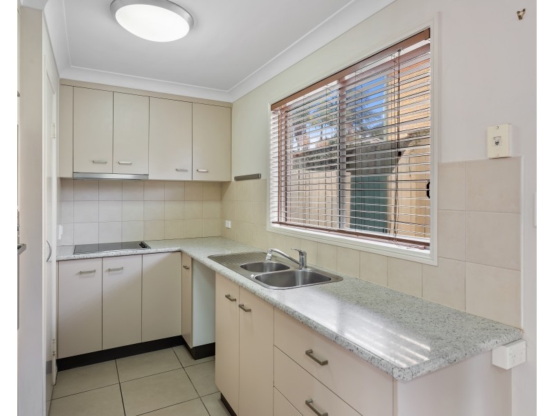 Unit 8/16 Anzac Avenue, Newtown QLD 4350