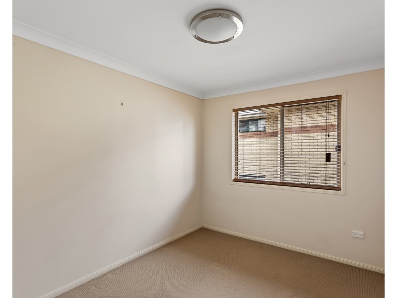 Unit 8/16 Anzac Avenue, Newtown QLD 4350