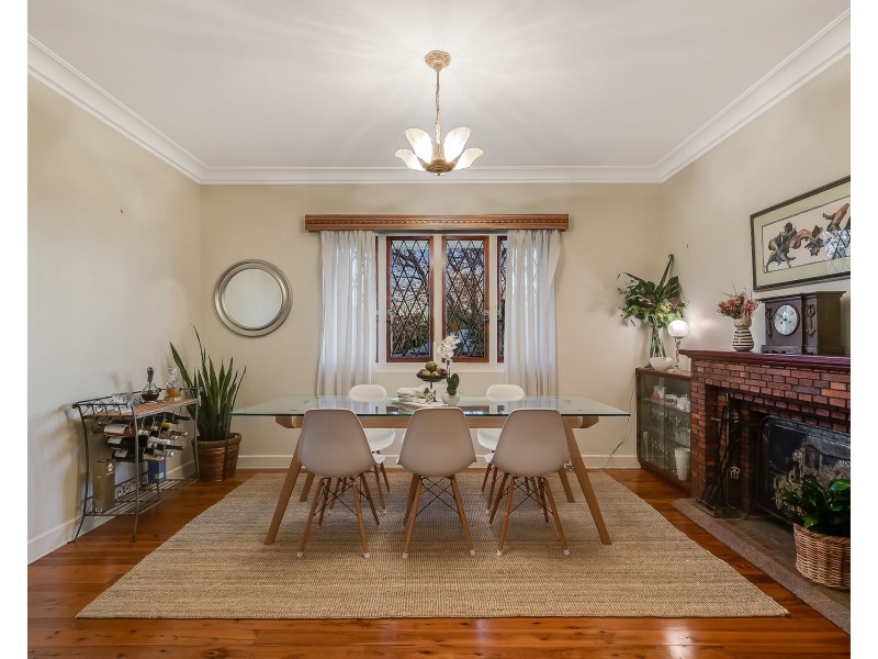 5 Rhyde Street, Mount Lofty QLD 4350