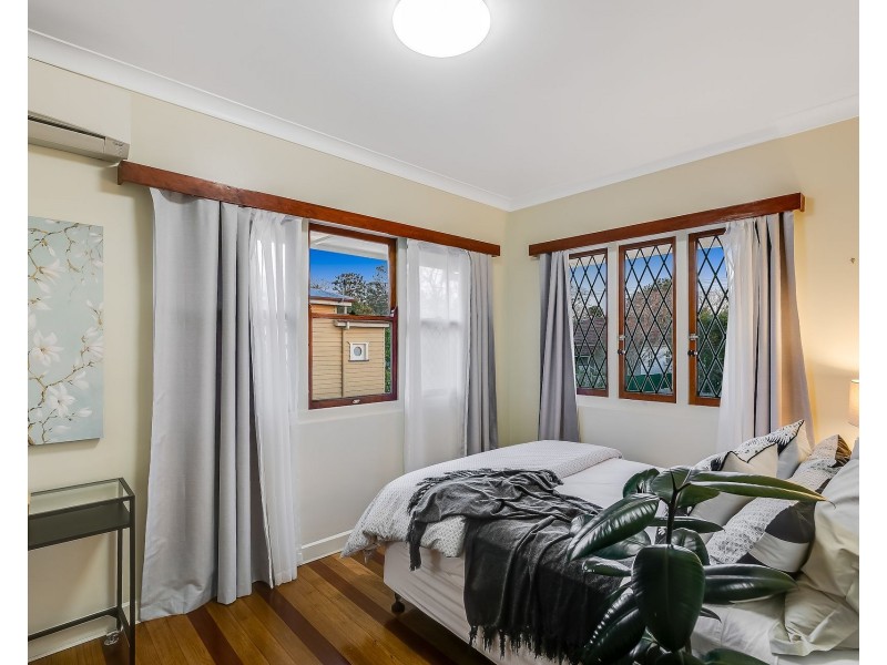 5 Rhyde Street, Mount Lofty QLD 4350