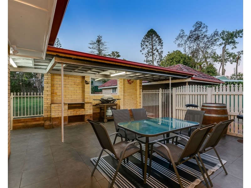 5 Rhyde Street, Mount Lofty QLD 4350