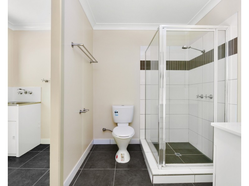 Unit 2/105 Bridge Street, Mount Lofty QLD 4350