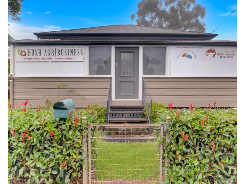 Suite 4/120 James Street, South Toowoomba QLD 4350