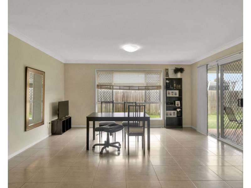 4 Graves Drive, Kearneys Spring QLD 4350