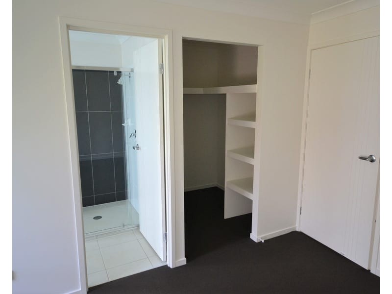 24 Farrer Street, Cranley QLD 4350