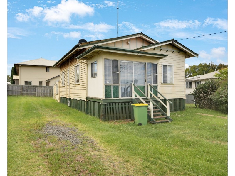 339 Margaret Street, Newtown QLD 4350