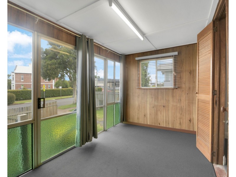 339 Margaret Street, Newtown QLD 4350