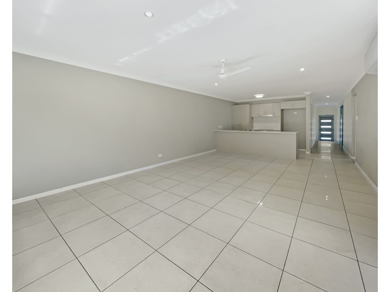 Unit 1/28 Alpine Court, Cranley QLD 4350