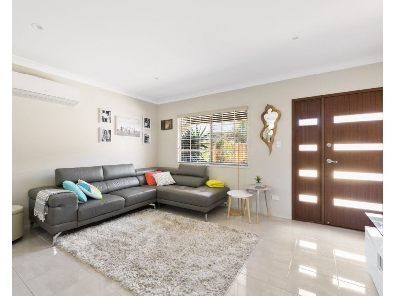 Unit 2/191a Alderley Street, Centenary Heights QLD 4350
