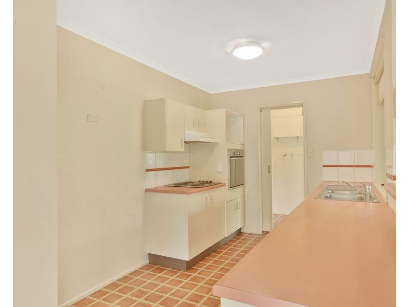 6 Shamrock Court, Middle Ridge QLD 4350