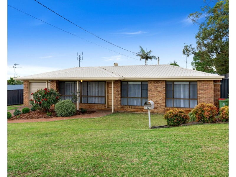 33 Poinciana Street, Newtown QLD 4350