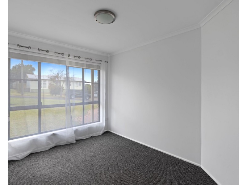 33 Poinciana Street, Newtown QLD 4350
