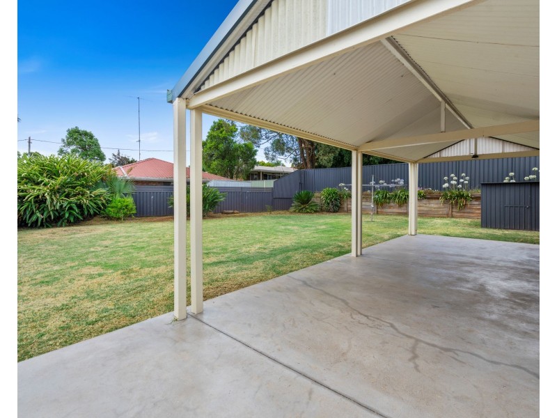 33 Poinciana Street, Newtown QLD 4350