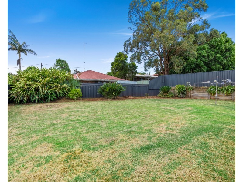 33 Poinciana Street, Newtown QLD 4350