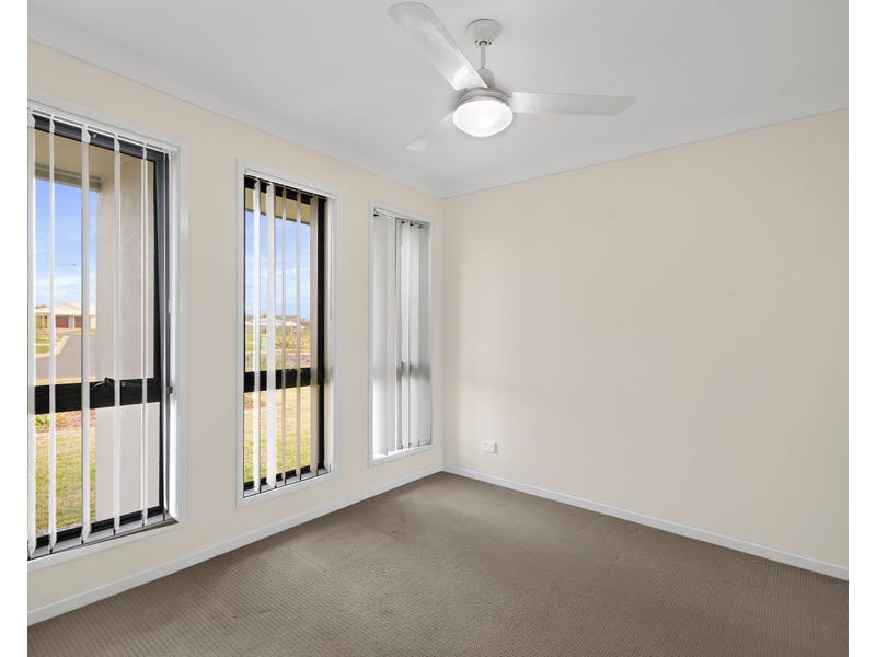 Unit 1/2 Nash Drive, Glenvale QLD 4350