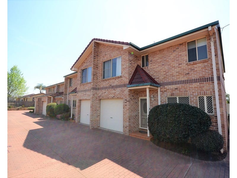 Unit 1/351 West Street, Harristown QLD 4350
